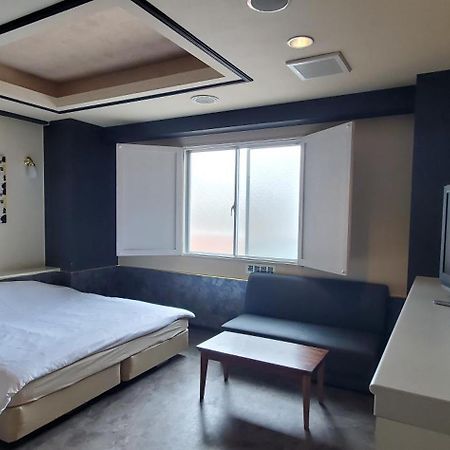 Hotel Golf Tsunashima (Adults Only) Yokohama  Bagian luar foto