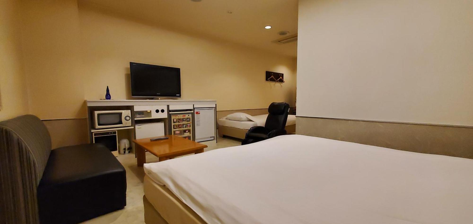 Hotel Golf Tsunashima (Adults Only) Yokohama  Bagian luar foto